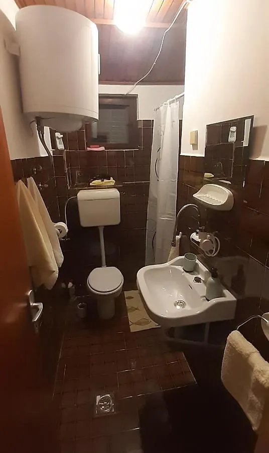 Ina 2 Apartment Funtana